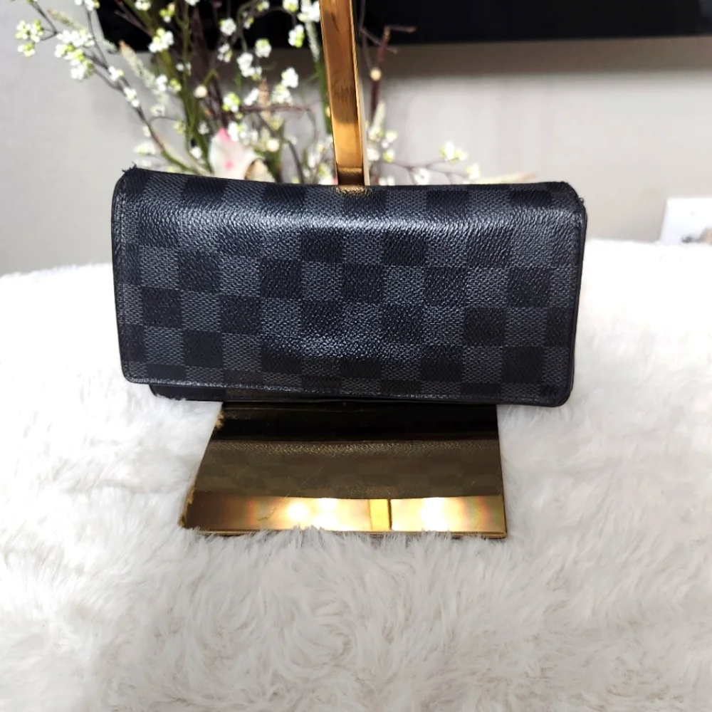 LOUIS VUITTON Portefeuille Brazza Long Wallet Damier Graphite w/ flaws